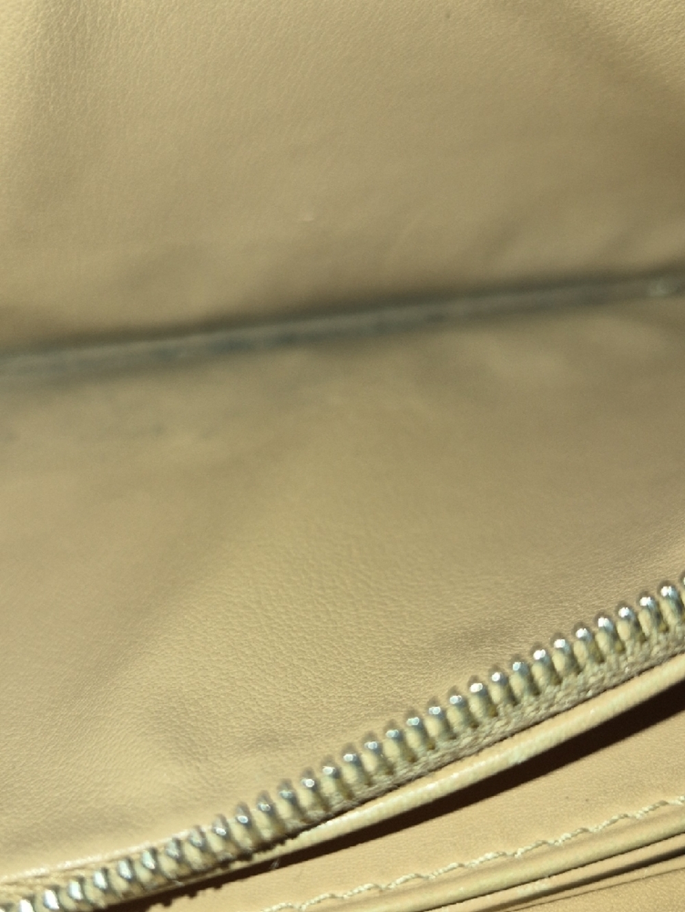 Authentic Vernis Embossed Zip Wallet in Tan - Picture 7 of 10